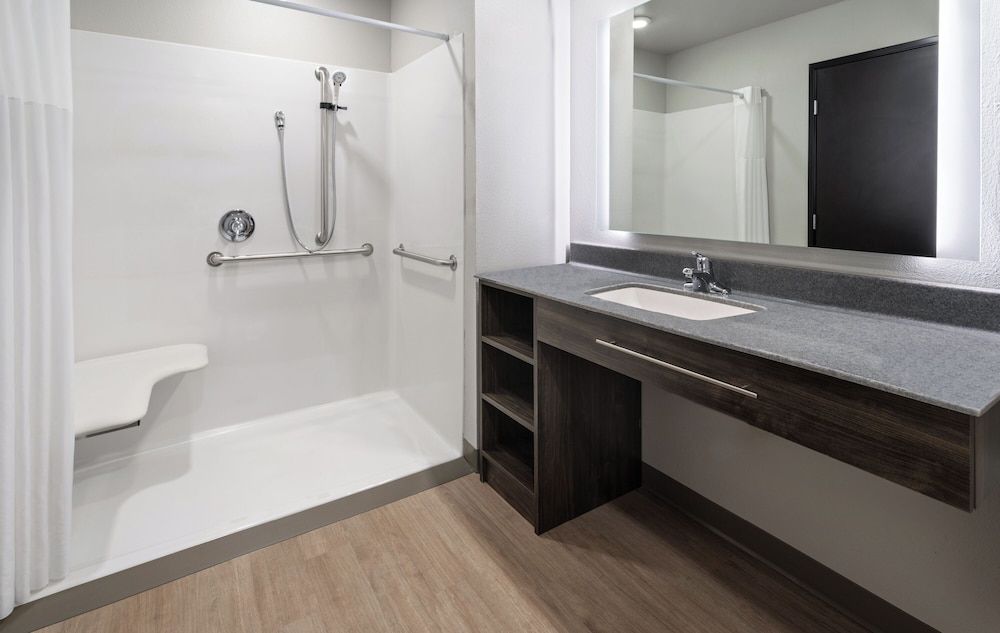 My Place Hotel Raleigh Garner NC Room, 1 Queen Bed, Mobility Accessible (Hearing Impaired | Roll-in Shower) 5