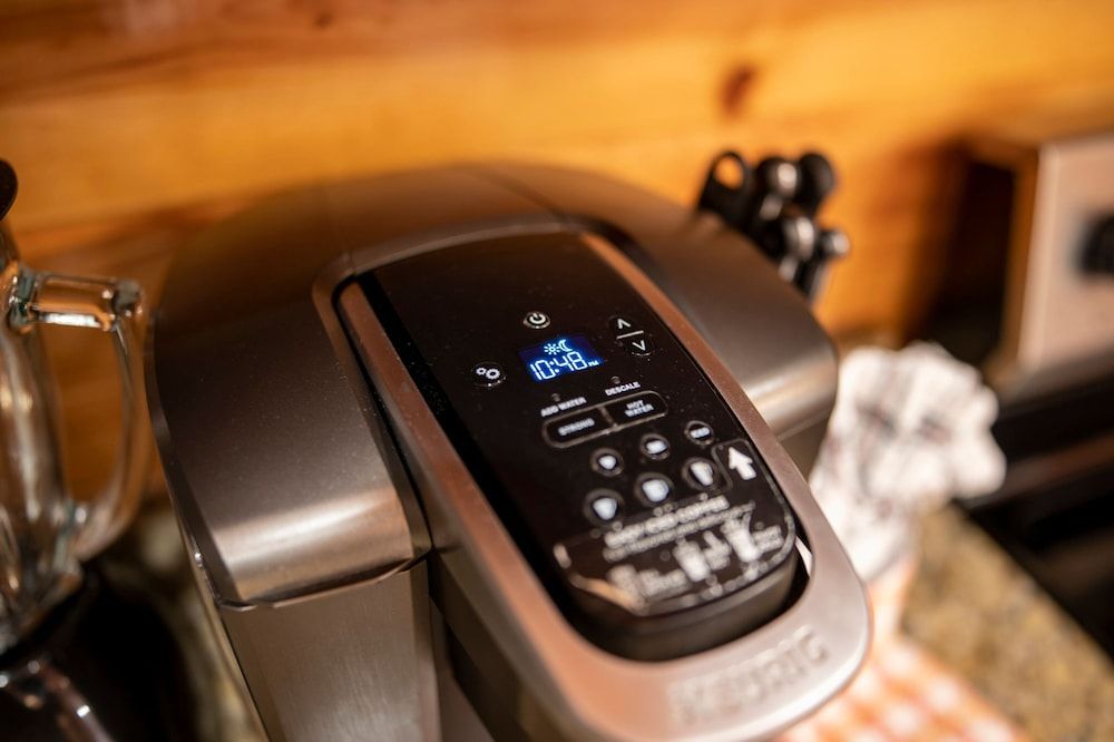 Exquisite Getaway w Indoor Pool Theater Apartment 21