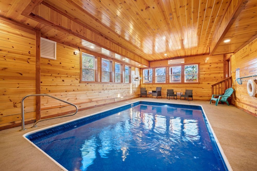Exquisite Getaway w Indoor Pool Theater Apartment 45