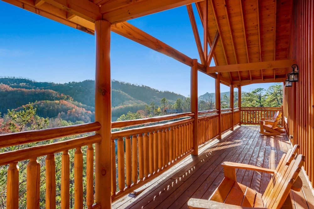 Exquisite Getaway w Indoor Pool Theater Apartment 9