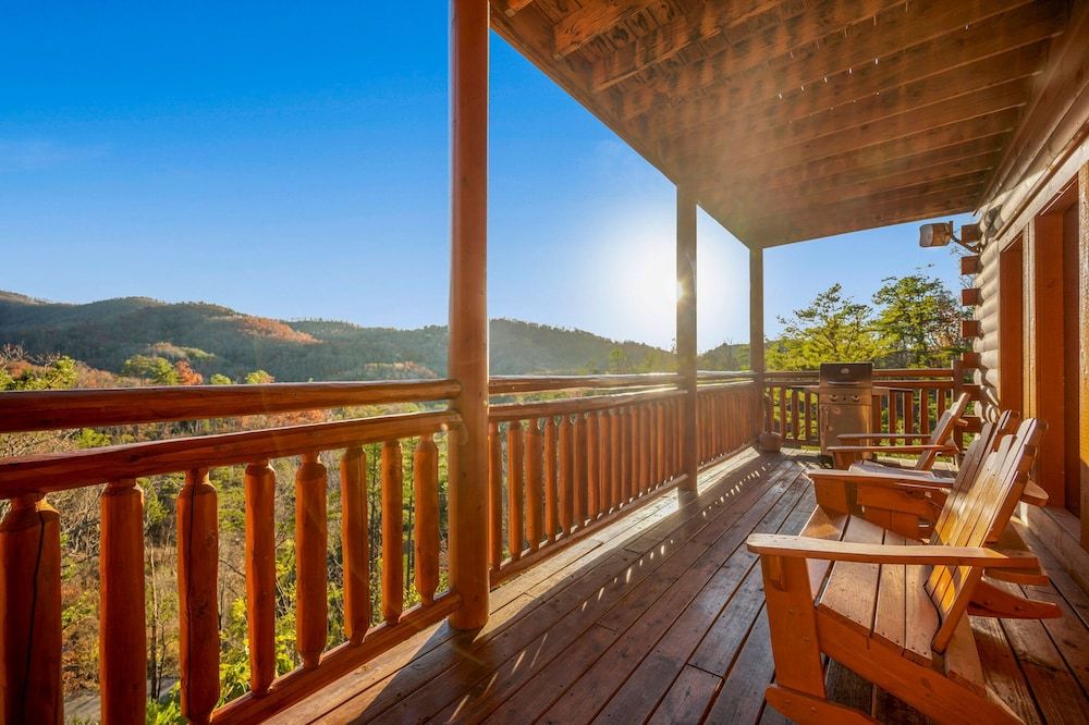 Exquisite Getaway w Indoor Pool Theater Apartment 11