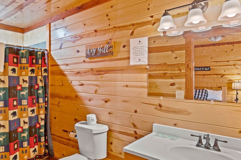 Exquisite Getaway w Indoor Pool Theater Apartment 36