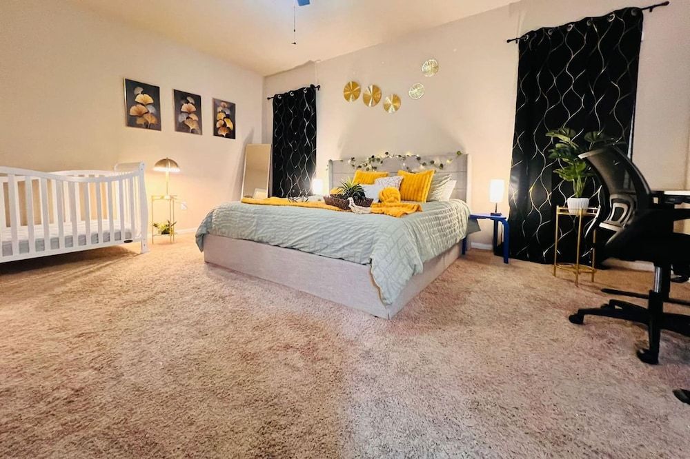 Spacious 4BR Home w Game Room Office Backyard House 15