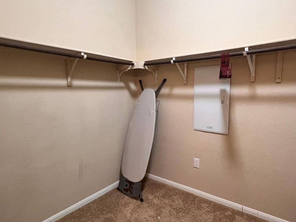 Spacious 4BR Home w Game Room Office Backyard House 6