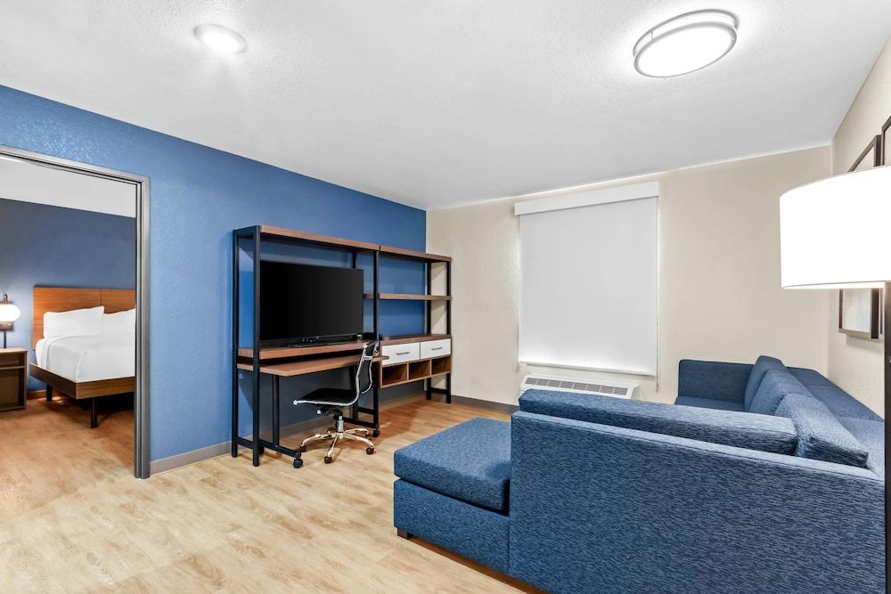 Everhome Suites Yuma East I-8 Suite, 1 King Bed, Accessible, Non Smoking 3