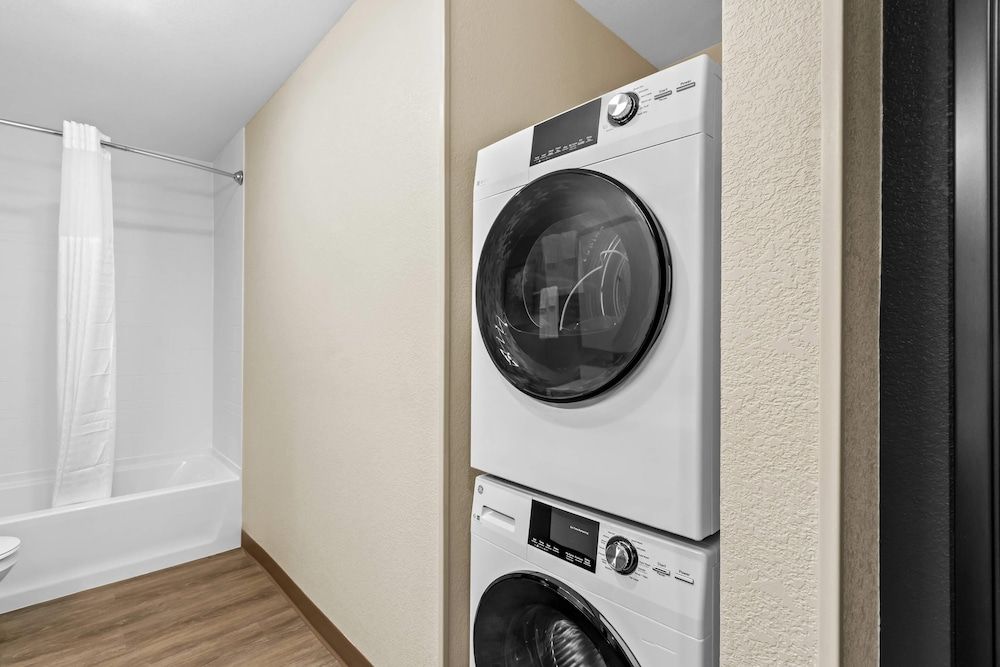 Everhome Suites Yuma East I-8 Suite, 1 King Bed, Accessible, Non Smoking 5