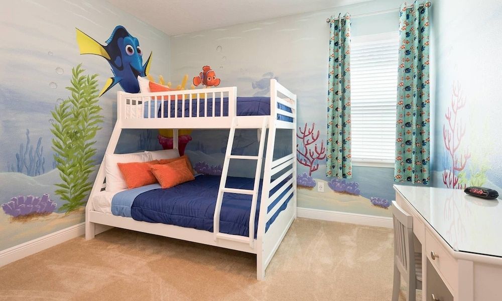 House, Multiple Beds (7412 MA - Stylish Home Near Parks)