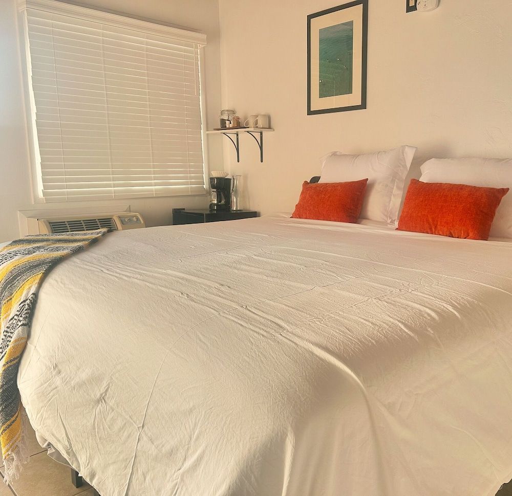 West Coast Surf and Stay Single Room 2