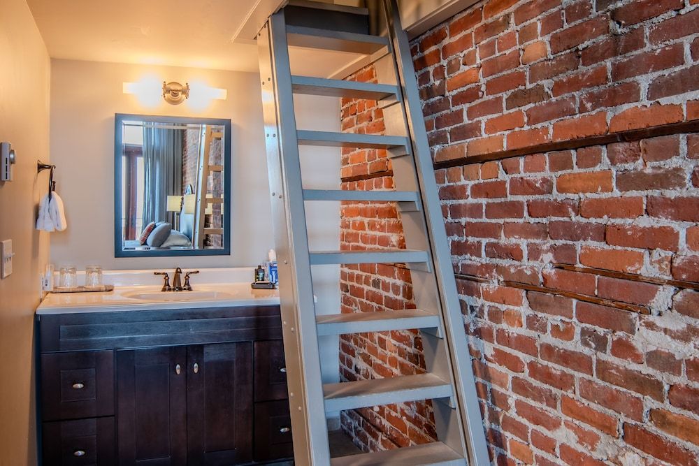 The Belmont Hotel Room (Studio) 6