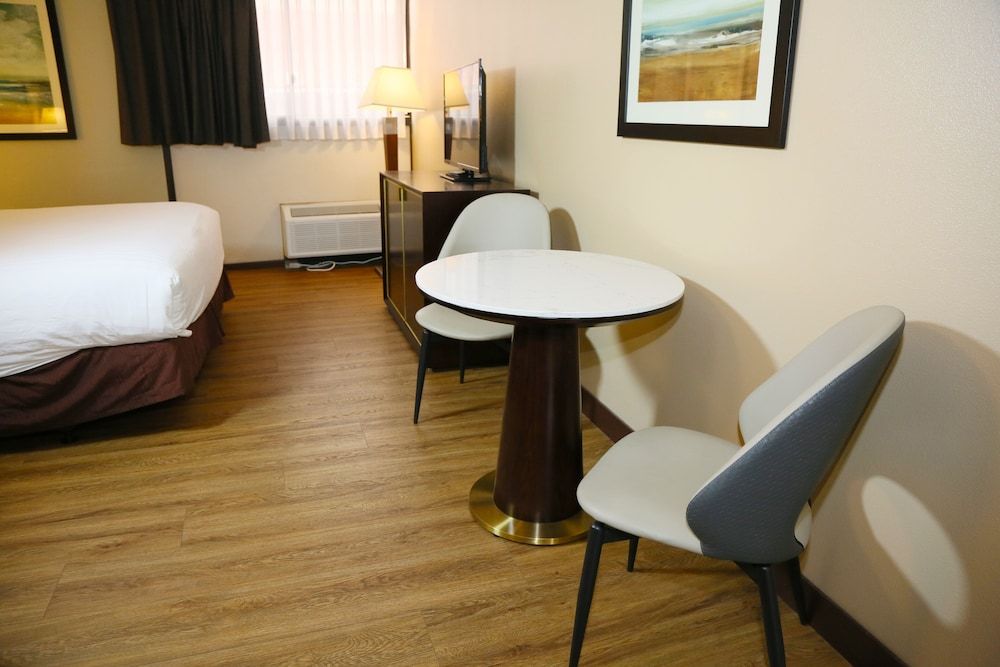 Alhambra Hotel Basic Studio Suite 4