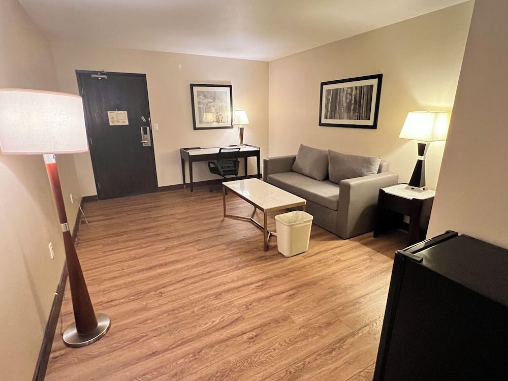 Alhambra Hotel Basic Studio Suite 5