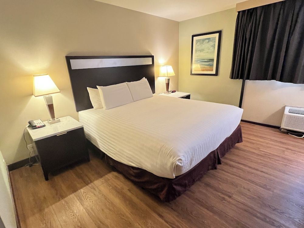 Alhambra Hotel Basic Studio Suite 6