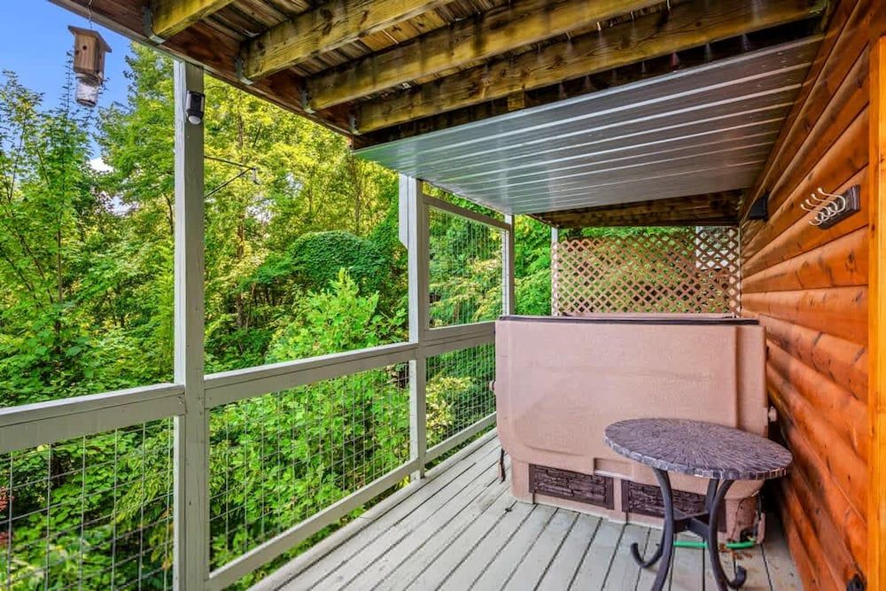 180 Views Sleeps 7 Private Hot Tub Full Kitchen Suite 28