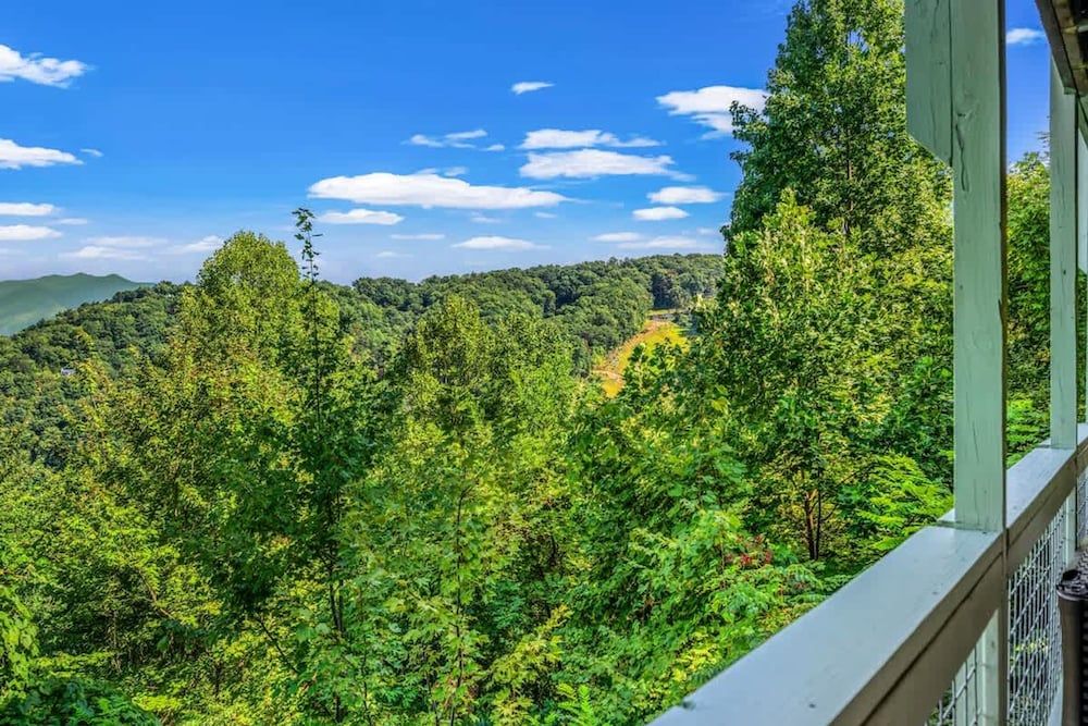 180 Views Sleeps 7 Private Hot Tub Full Kitchen Suite 32