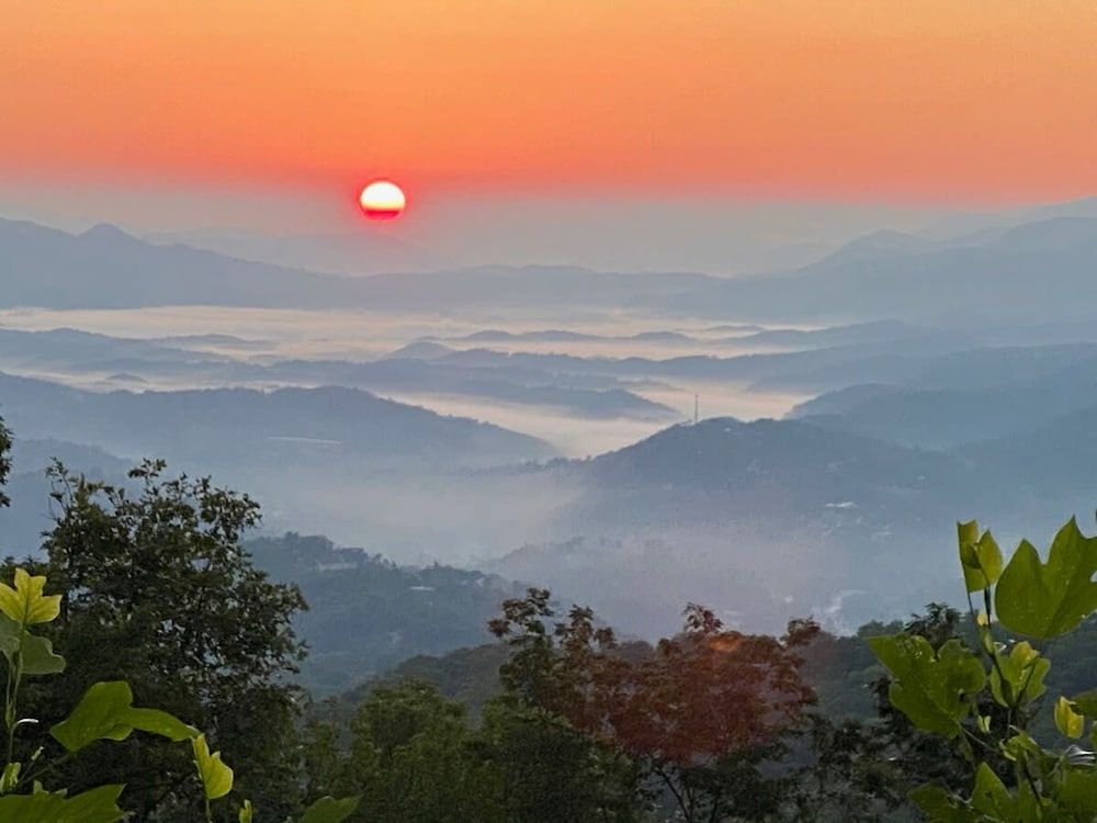 180 Views Sleeps 7 Private Hot Tub Full Kitchen Suite 41