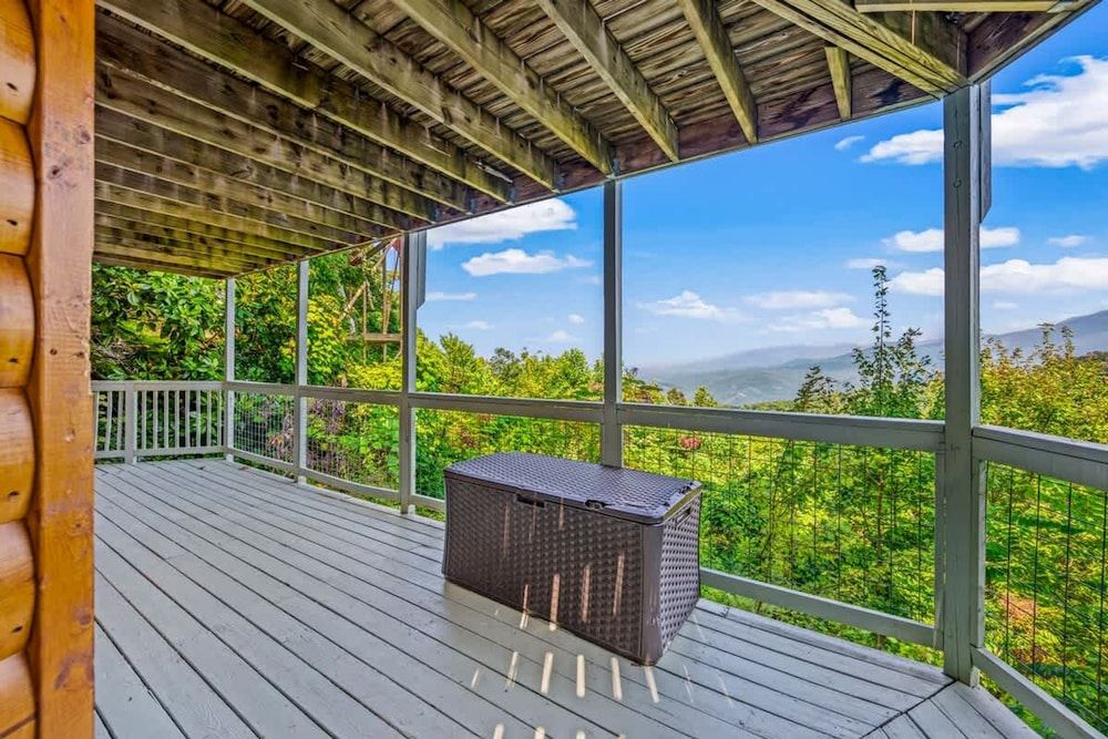 180 Views Sleeps 7 Private Hot Tub Full Kitchen Suite 29