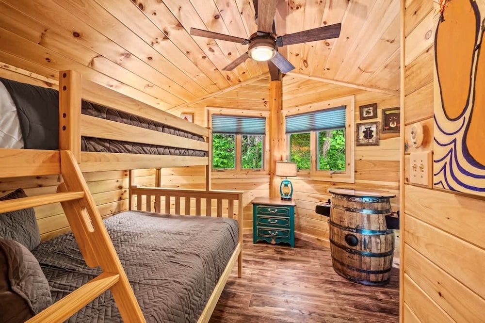 180 Views Sleeps 7 Private Hot Tub Full Kitchen Suite 7