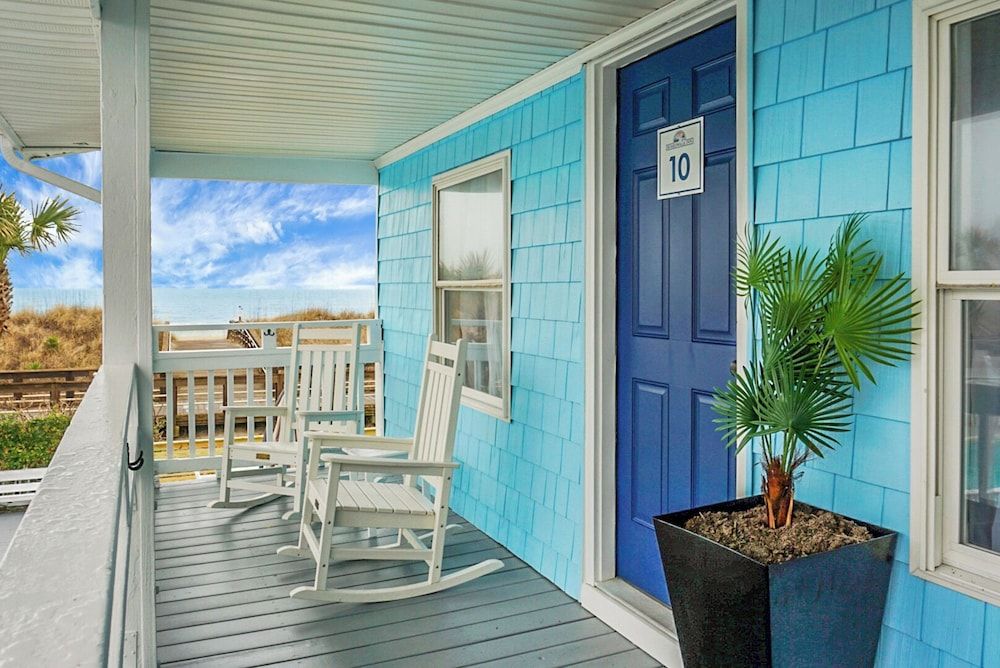Boardwalk Inn Comfort Studio Suite, 2 Queen Beds, Partial Ocean View, Beachfront 10