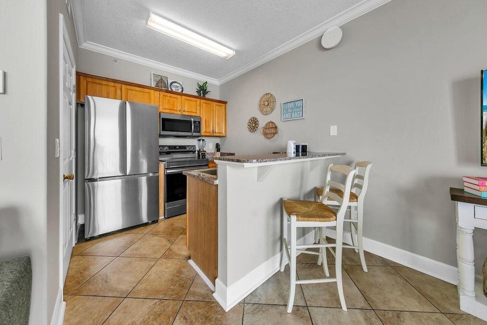 Condo, 1 King Bed with Sofa bed (Twin Palms 603)