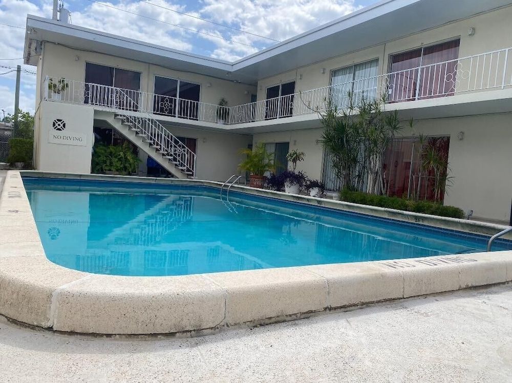 Queens Lodge Motel Standard Double Room, Smoking