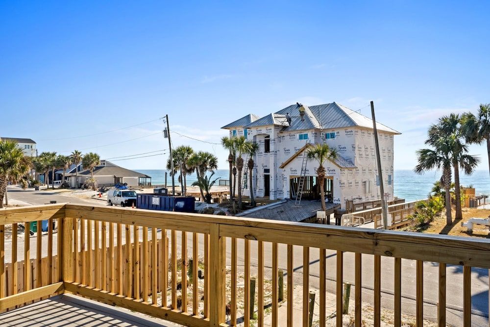 House, Partial Ocean View