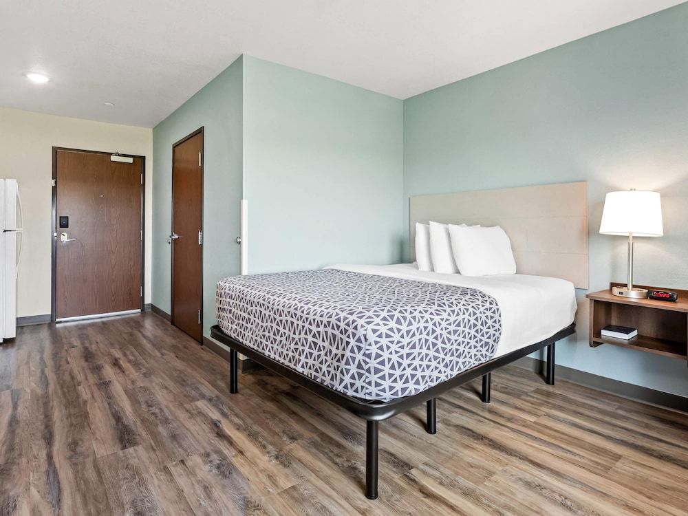 WoodSpring Suites Prattville - Montgomery North Suite, 1 Queen Bed, Non Smoking 2