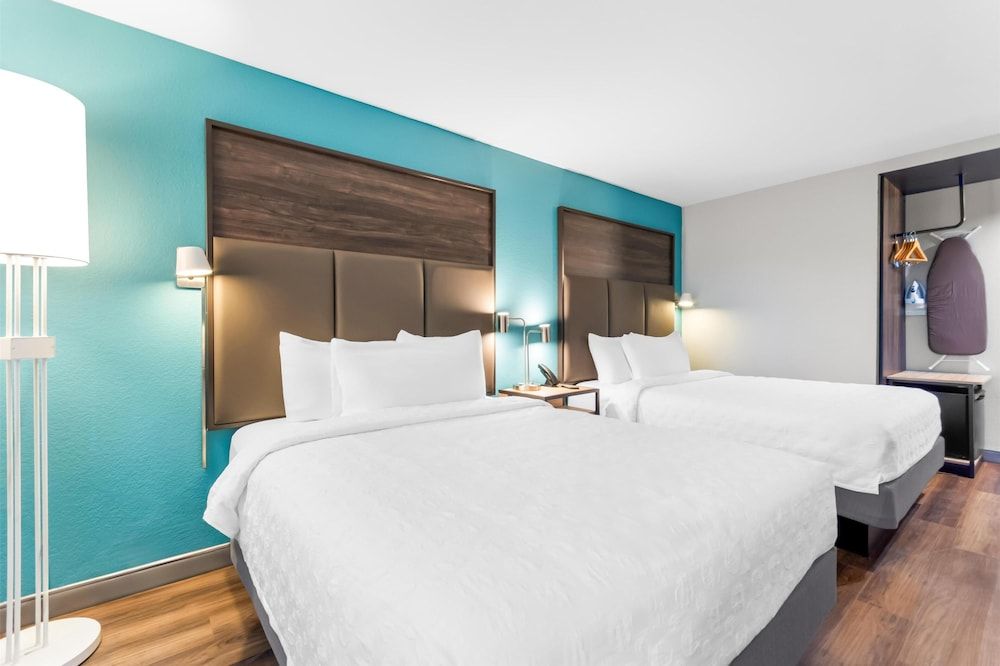 Tru By Hilton Pensacola I-10 North Davis Highway Room, 2 Queen Beds, Accessible (Hearing)