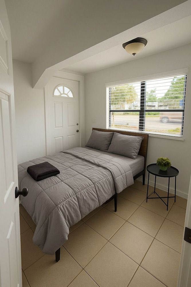 Pacifica by Fort Lauderdale Airport Basic Double Room 2