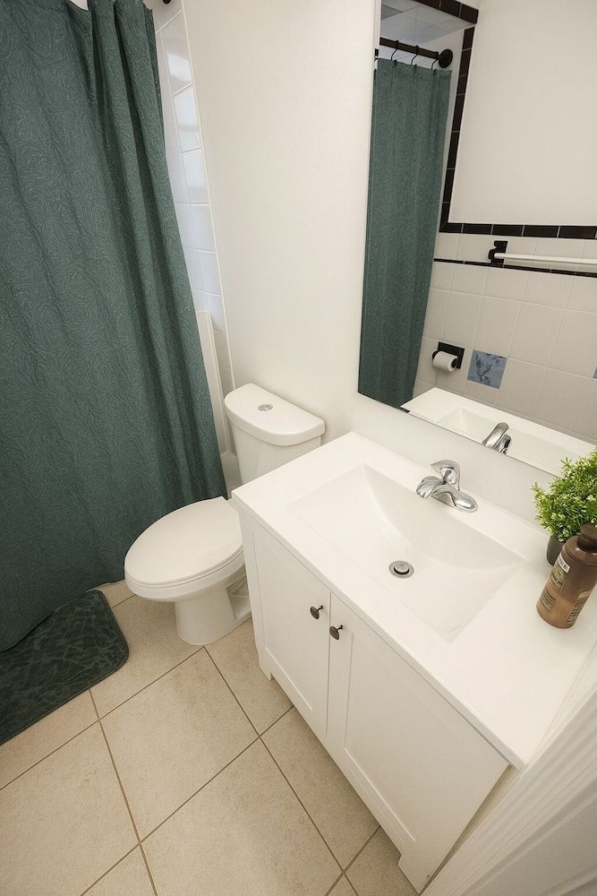 Pacifica by Fort Lauderdale Airport Deluxe Double Room 11