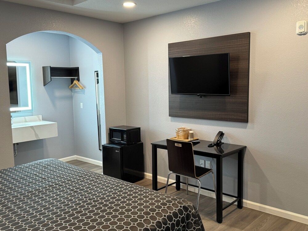 Dutch Motel Deluxe Single Room, Non Smoking 5