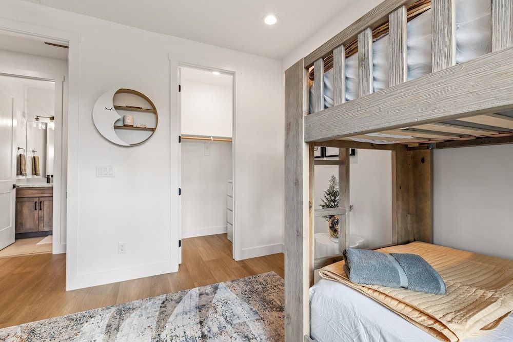 House, Multiple Beds, Hot Tub, Mountain View (Magnolia Flagstaff)