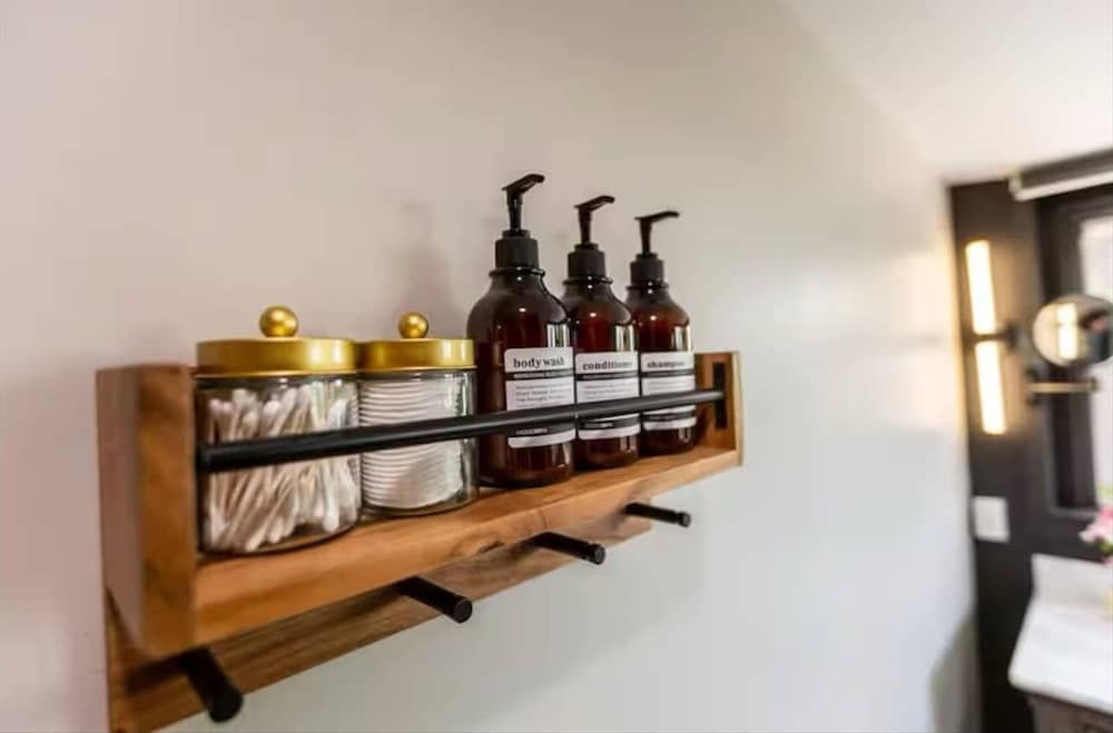 Iconic 3BD Entire House in The Heart Of Pittsburg House 11