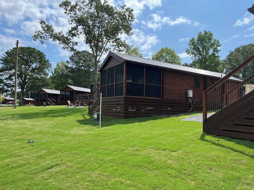 Superior Cabin, Lake View