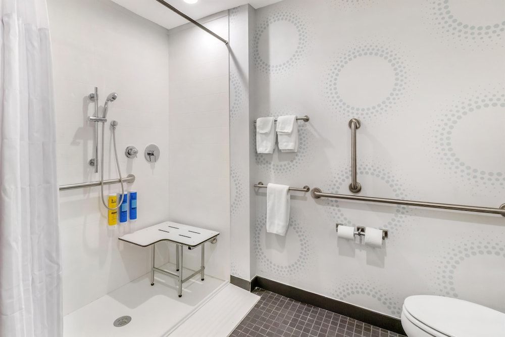 Tru By Hilton Goodlettsville Nashville Room, 2 Queen Beds, Accessible (Hearing) 7