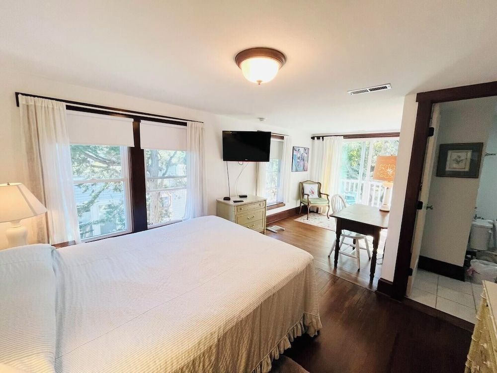 Cottage, Multiple Beds, Balcony, Garden View