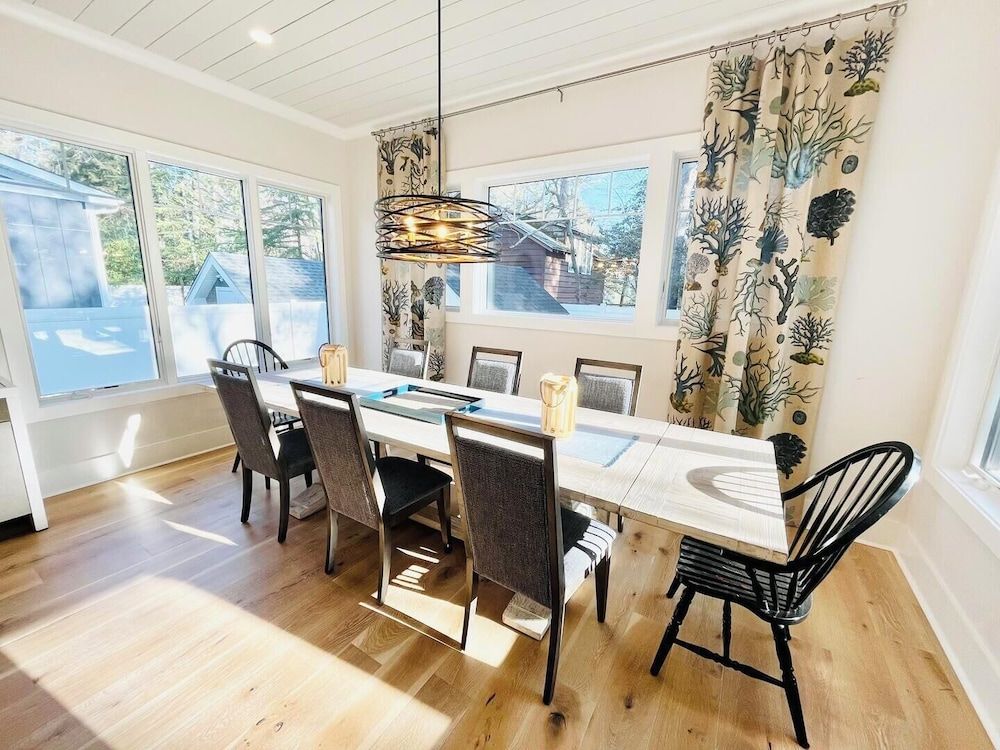 House, Multiple Beds, Pool Access, Pool View