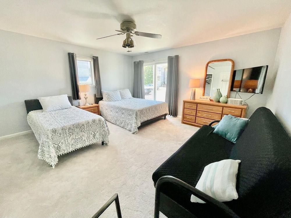 Townhome, Multiple Beds, Balcony