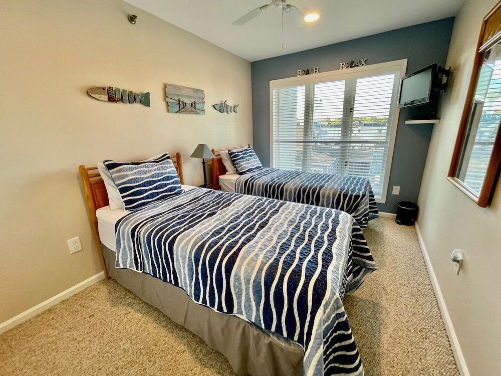 Condo, Multiple Beds, Balcony, Pool View