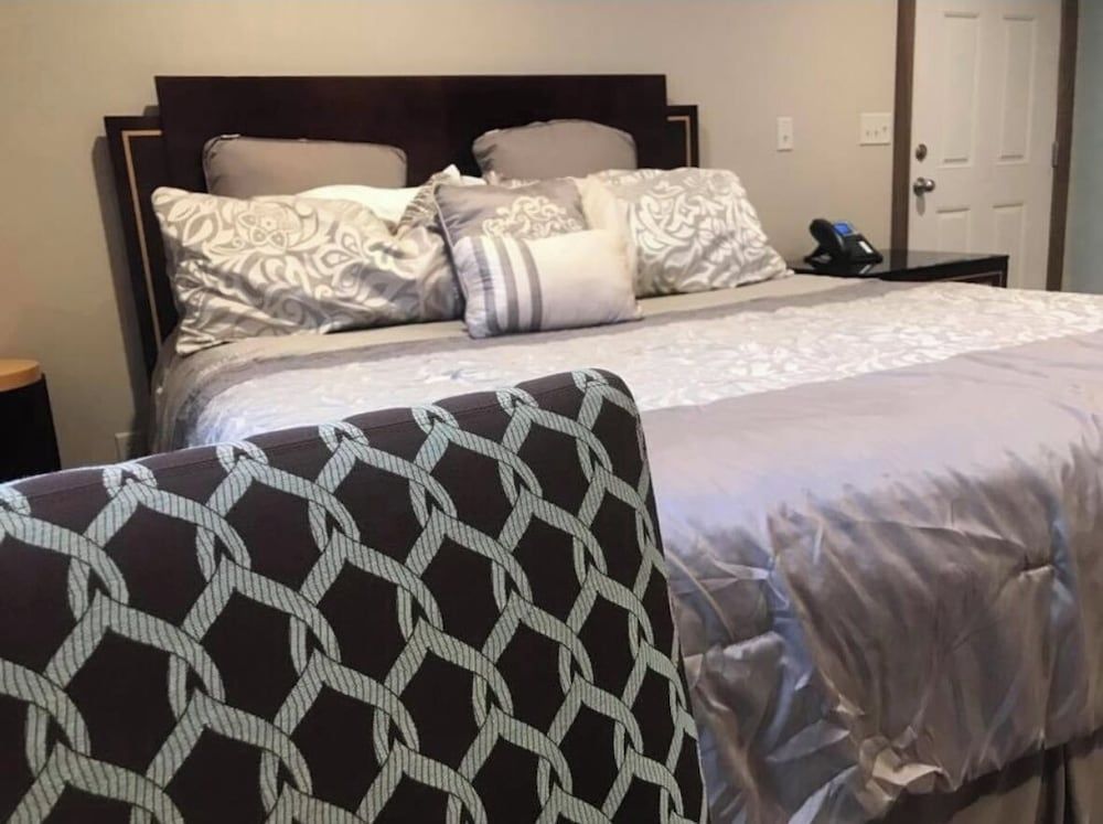 Classic Single Room, 1 King Bed, Non Smoking