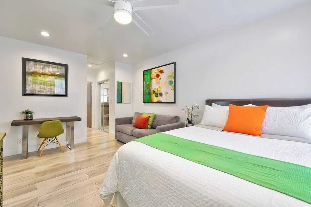 Orange Dream on the Water Apartment 7