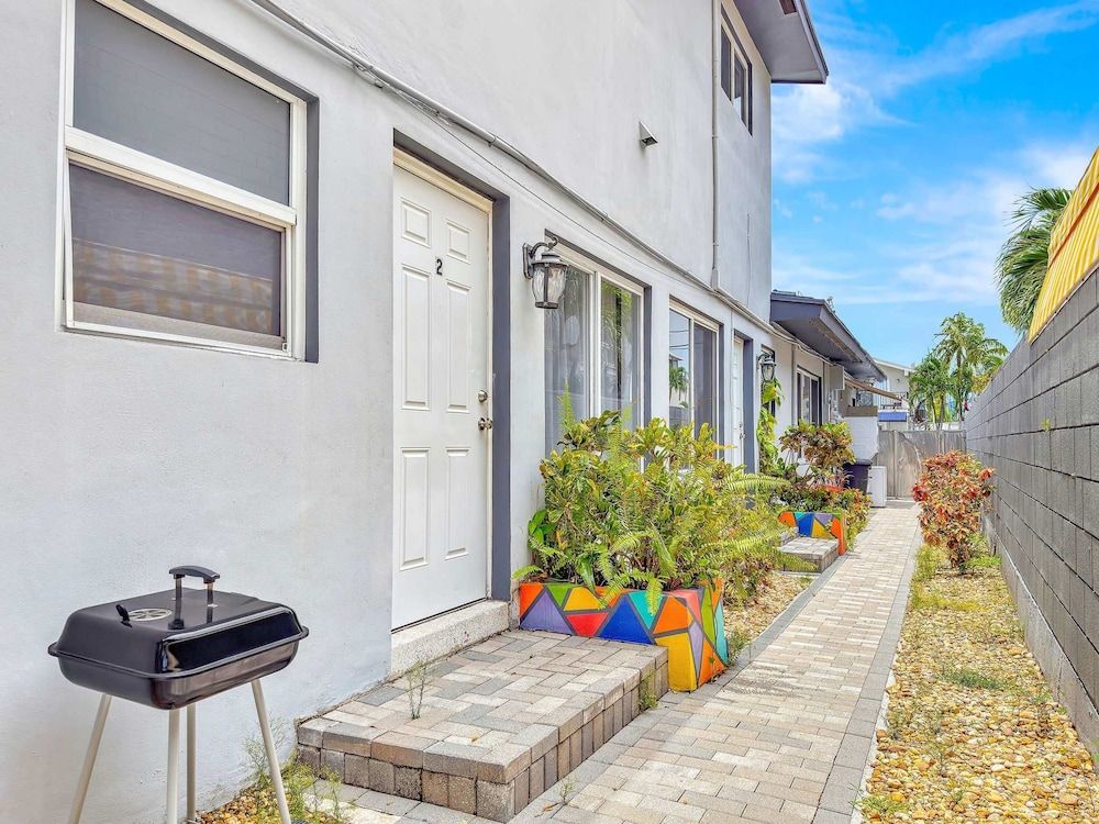 Orange Dream on the Water Apartment 63