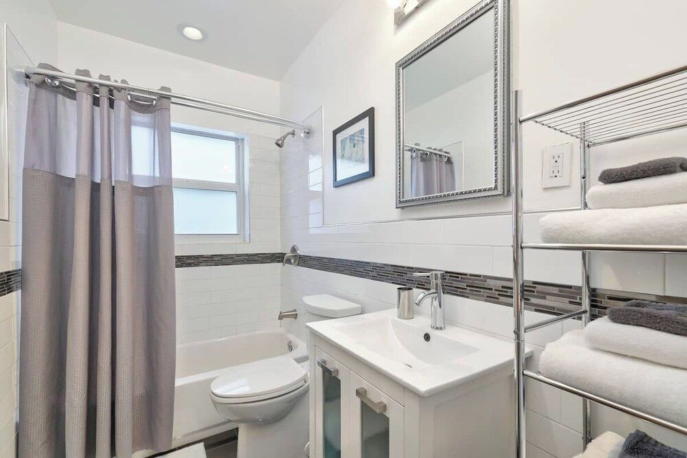 Orange Dream on the Water Apartment 10