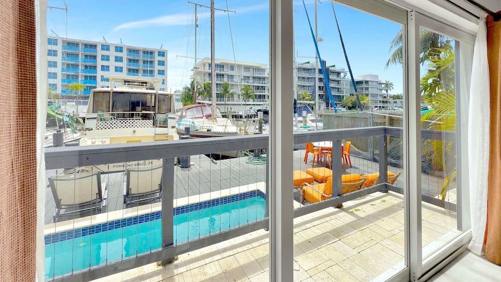 Orange Dream on the Water Apartment 37