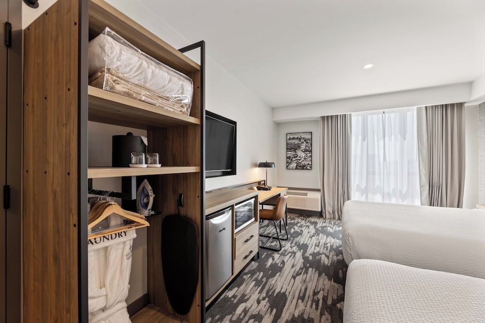 Room, 2 Queen Beds (Accessible)