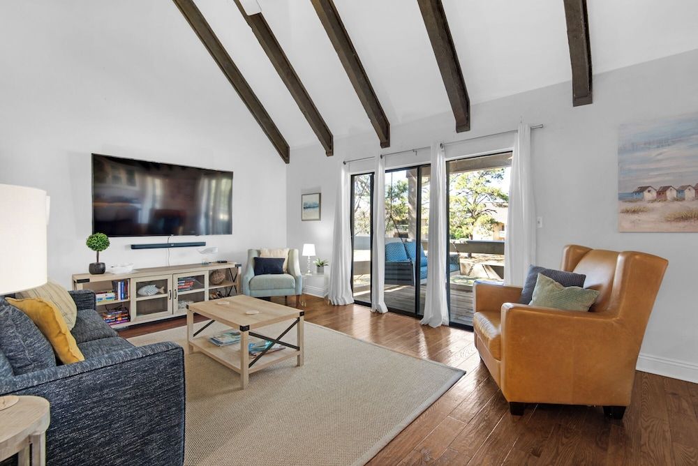 Sleeps 8 w/ Resort Pools, Tennis, Golf & Beach Access + Attraction Tickets! Condo, Multiple Beds, Hot Tub, Garden View (Seascape 21C) 14