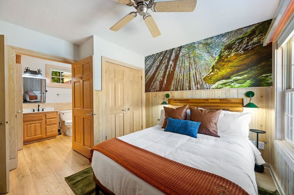 Standard Suite, 1 Queen Bed, Ground Floor