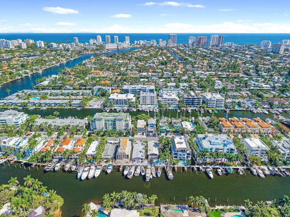 320-1 Las Olas Boulevard Apartment 36