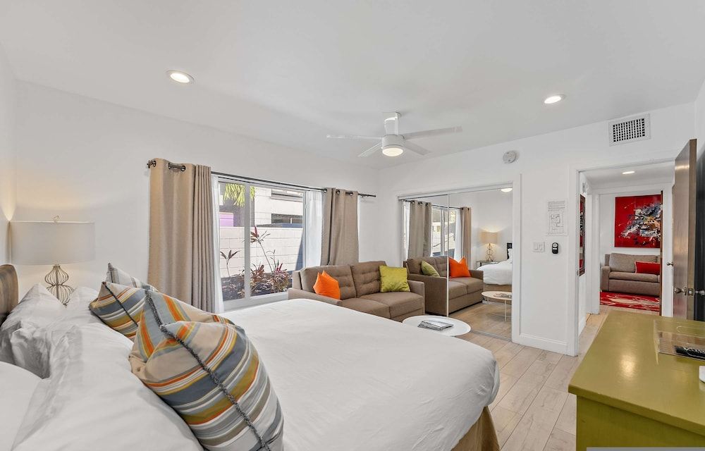 320-1 Las Olas Boulevard Apartment 10