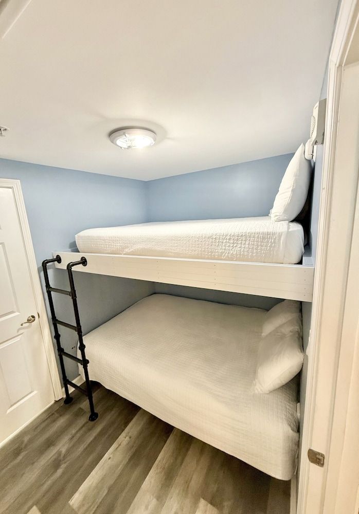 Palms Resort 2813: 2br, Pools, Courts, Gulf Views & Minutes to Beach! Condo, Multiple Beds, Balcony, Ocean View (The Palms of Destin Resort 2813) 6