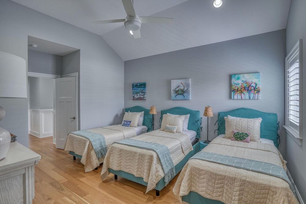 House, Multiple Beds, Pool Access, Pool View